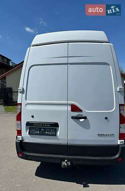 Грузовой фургон Renault Master 2021 в 