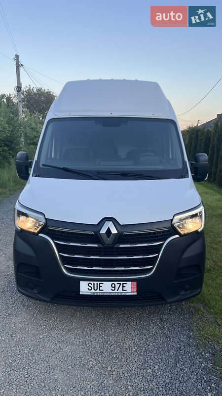 Вантажний фургон Renault Master 2021 в Ужгороді