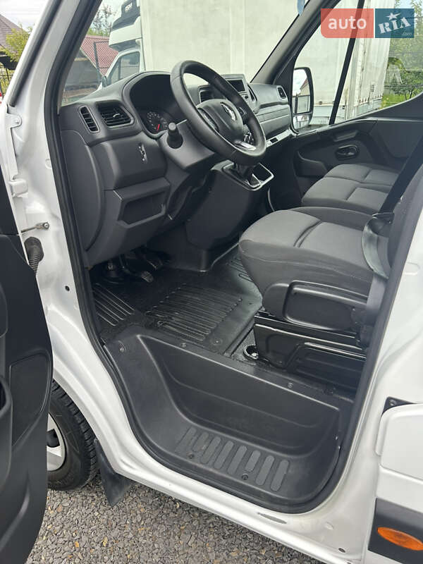 Вантажний фургон Renault Master 2020 в Хусті