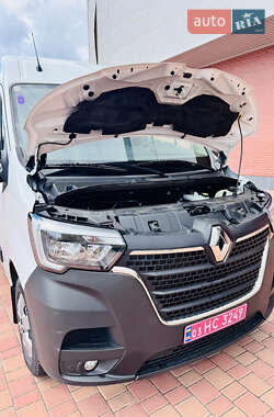 Вантажний фургон Renault Master 2021 в 
