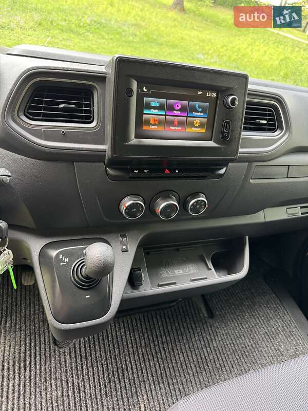 Вантажний фургон Renault Master 2021 в Радивиліві