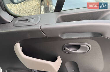 Грузовой фургон Renault Master 2016 в 