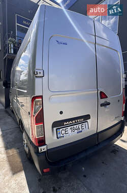 Грузовой фургон Renault Master 2012 в 