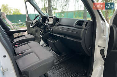 Грузовой фургон Renault Master 2020 в 