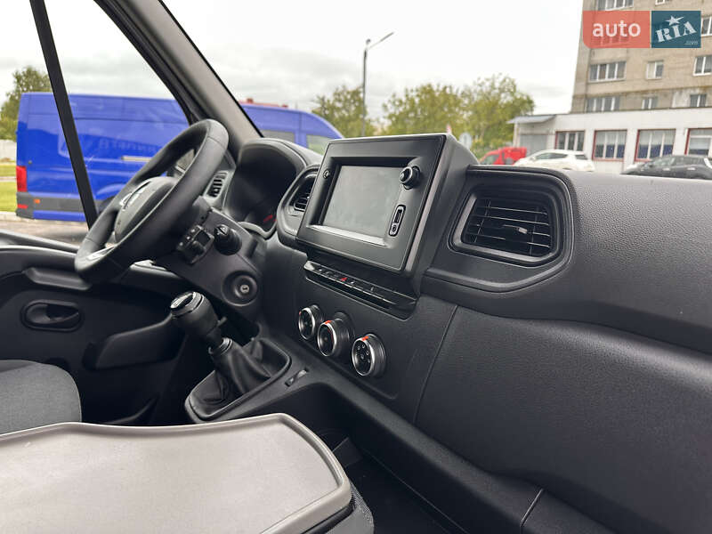 Вантажний фургон Renault Master 2021 в Дубні