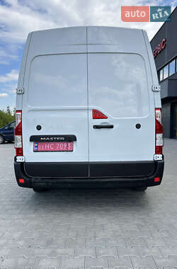Вантажний фургон Renault Master 2017 в 
