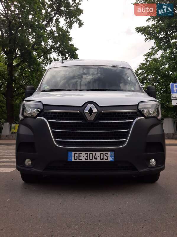 Грузовой фургон Renault Master 2022 в Полтаве