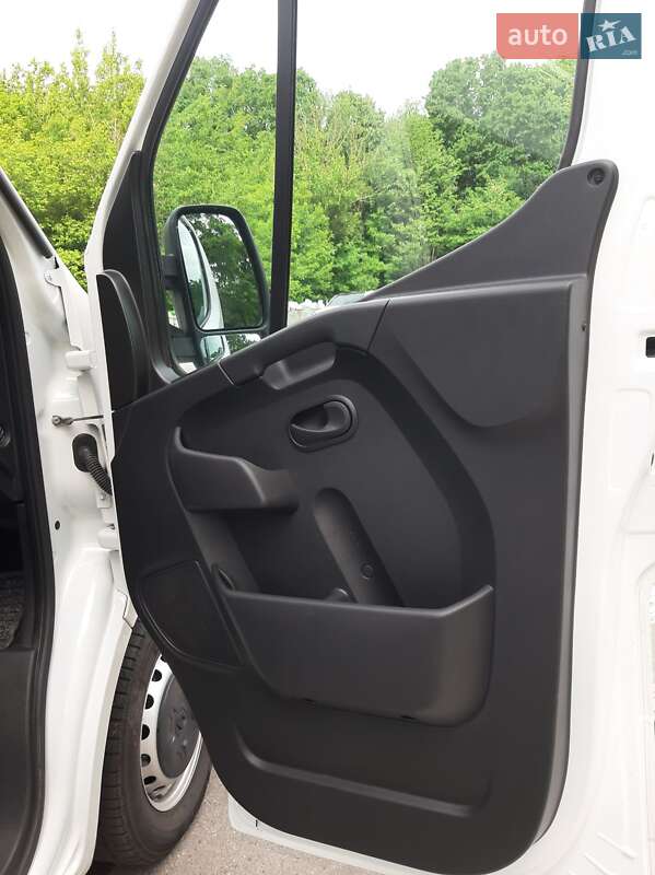 Грузовой фургон Renault Master 2022 в Полтаве