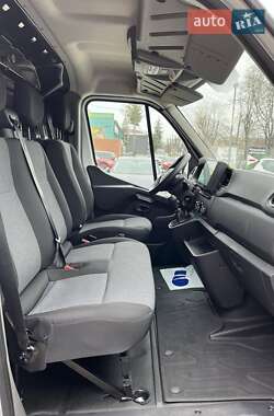 Вантажний фургон Renault Master 2023 в 