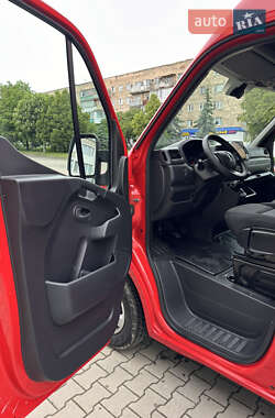 Грузовой фургон Renault Master 2021 в 