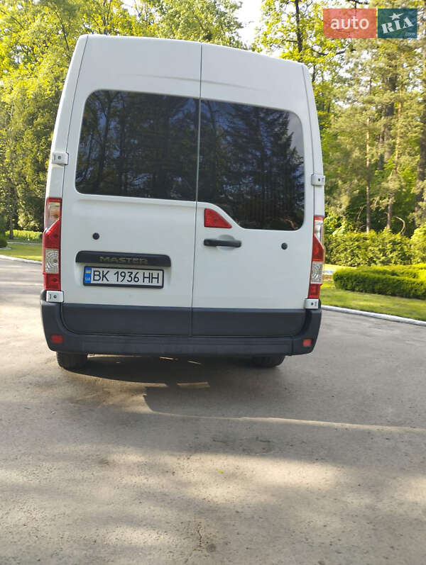 Грузовой фургон Renault Master 2016 в Ровно