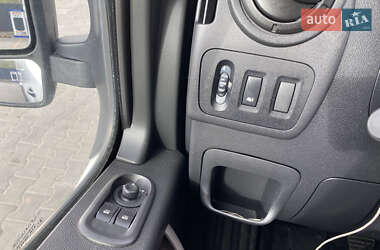 Грузовой фургон Renault Master 2015 в 