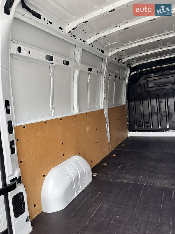 Грузовой фургон Renault Master 2020 в Дубно