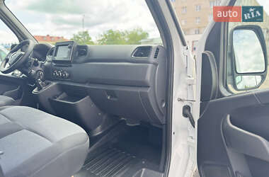 Грузовой фургон Renault Master 2021 в 