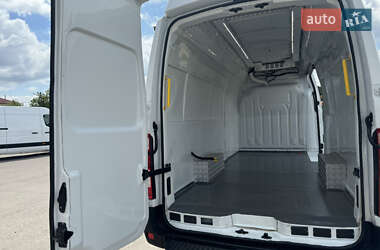 Грузовой фургон Renault Master 2021 в 