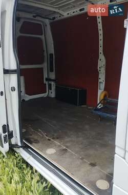 Грузовой фургон Renault Master 2016 в 