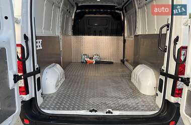 Грузовой фургон Renault Master 2021 в 