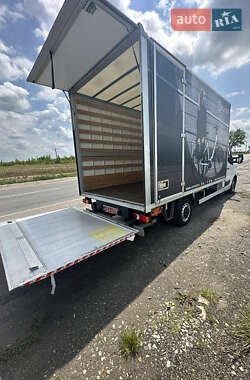 Грузовой фургон Renault Master 2021 в 
