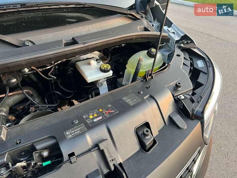Вантажний фургон Renault Master 2021 в Києві