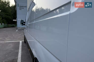 Вантажний фургон Renault Master 2022 в 