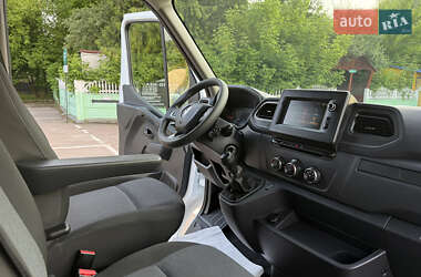 Вантажний фургон Renault Master 2022 в 