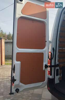 Грузовой фургон Renault Master 2018 в 