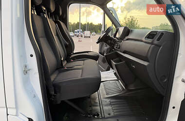 Грузовой фургон Renault Master 2021 в 