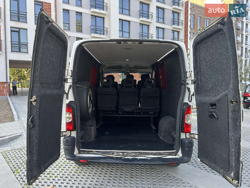 Вантажний фургон Renault Master 2006 в Самборі