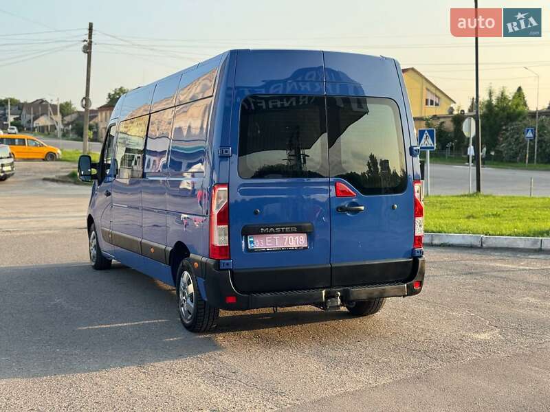 Грузопассажирский фургон Renault Master 2017 в Дубно