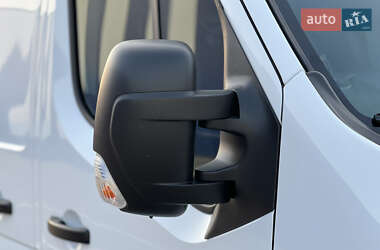 Вантажний фургон Renault Master 2022 в 