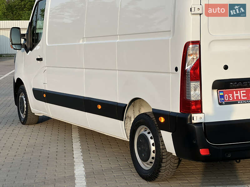 Грузовой фургон Renault Master 2022 в Дубно