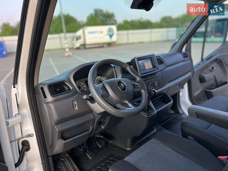 Грузовой фургон Renault Master 2022 в Дубно