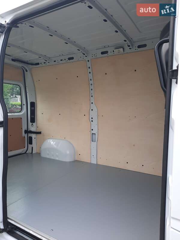 Грузовой фургон Renault Master 2020 в Умани