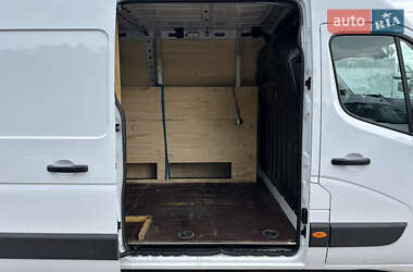 Грузовой фургон Renault Master 2021 в 