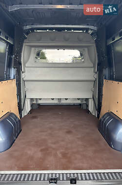 Грузопассажирский фургон Renault Master 2018 в 