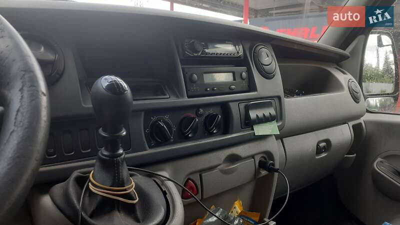 Грузовой фургон Renault Master 2005 в Виннице