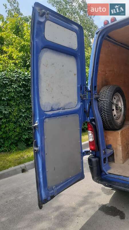 Грузовой фургон Renault Master 2005 в Виннице
