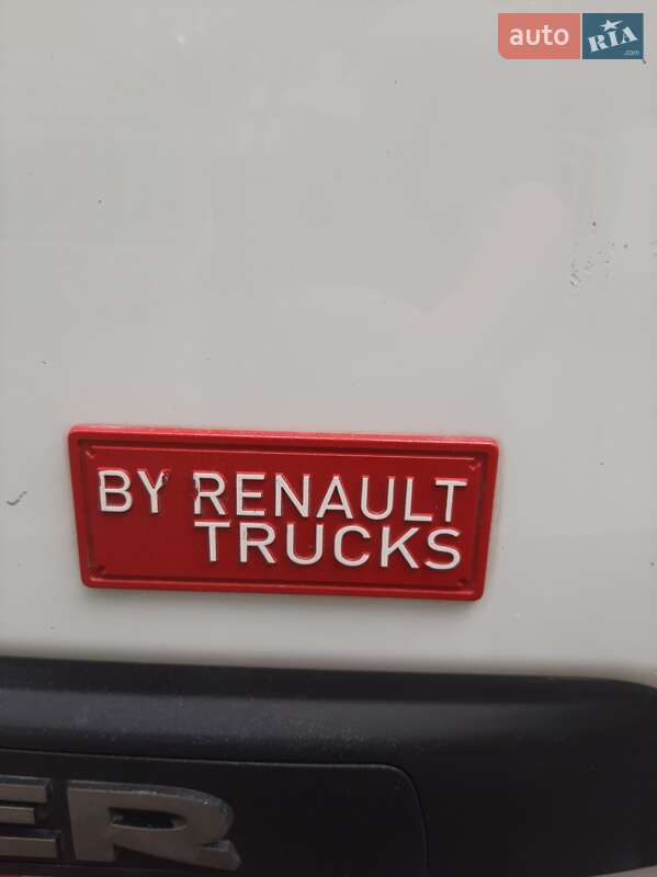 Вантажний фургон Renault Master 2016 в Полтаві