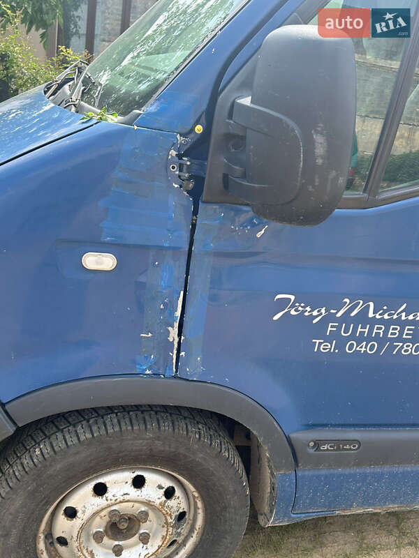 Вантажний фургон Renault Master 2005 в Львові