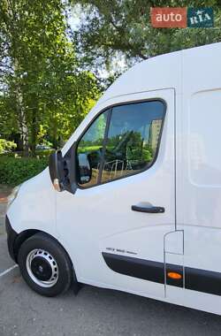 Грузовой фургон Renault Master 2015 в 