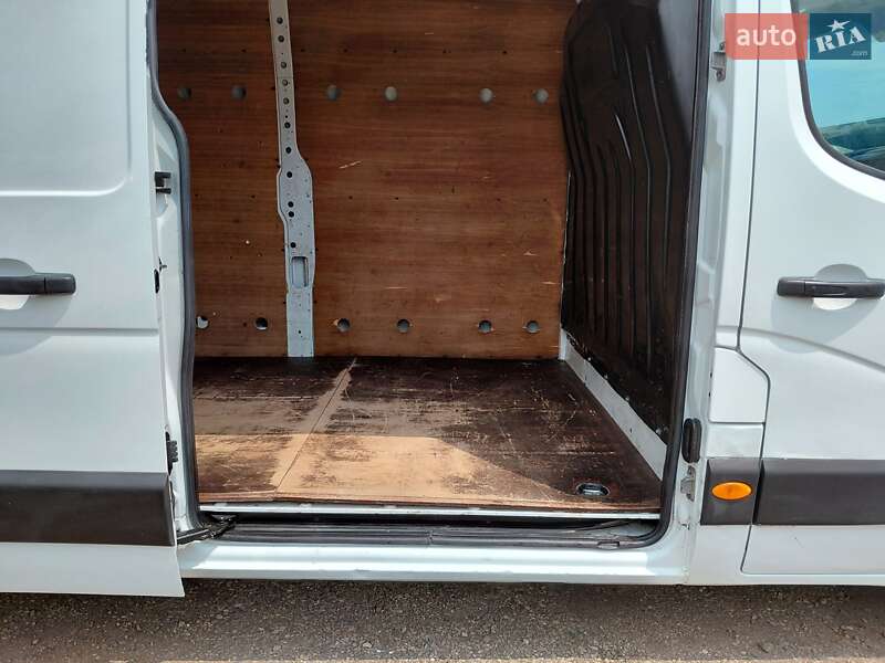 Грузовой фургон Renault Master 2017 в Ивано-Франковске