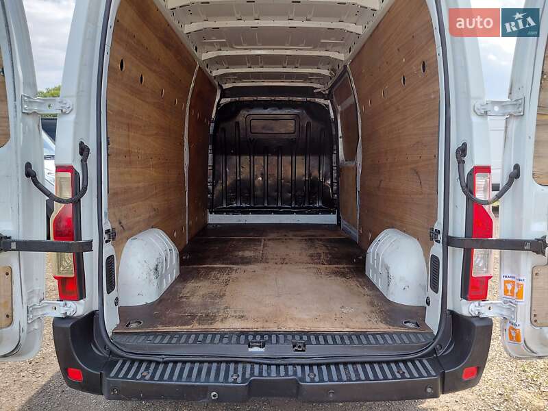 Грузовой фургон Renault Master 2017 в Ивано-Франковске