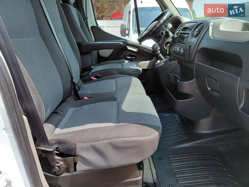 Грузовой фургон Renault Master 2017 в Ивано-Франковске