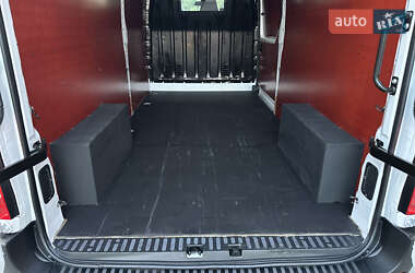 Грузовой фургон Renault Master 2021 в 