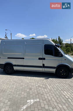 Грузовой фургон Renault Master 2001 в 