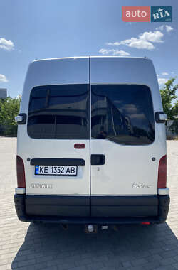 Грузовой фургон Renault Master 2001 в 