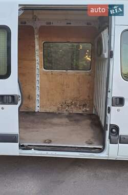 Грузовой фургон Renault Master 2008 в 