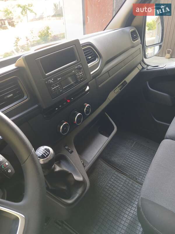 Микроавтобус Renault Master 2021 в Киеве