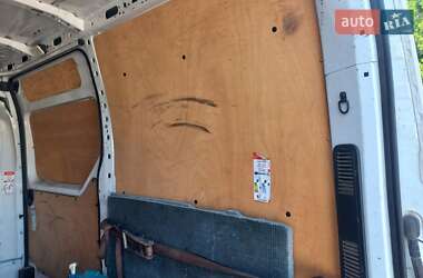 Грузовой фургон Renault Master 2010 в 