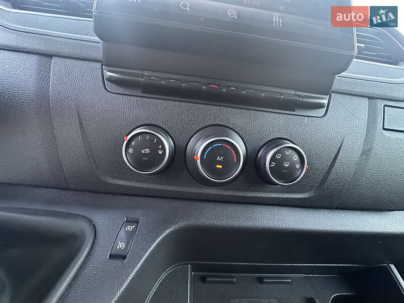 Вантажний фургон Renault Master 2020 в Дубні